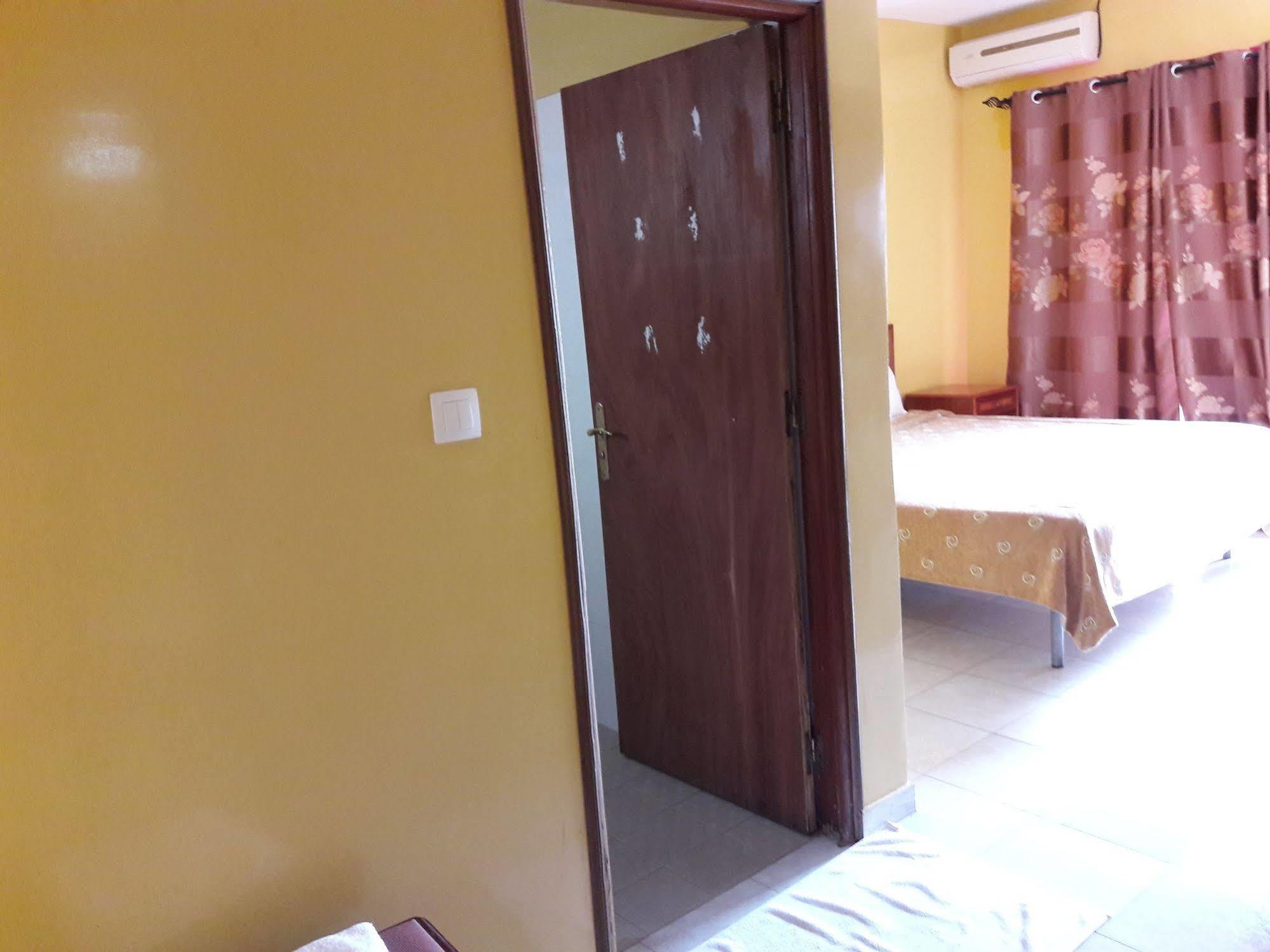 Residence De La Porte Du Millenaire Dakar Luaran gambar